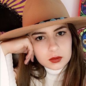 Meet your Posher, Madison